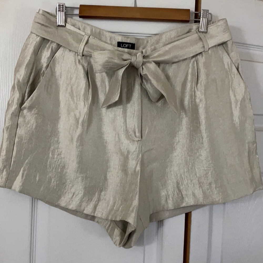 LOFT gold shimmer shorts with matching belt